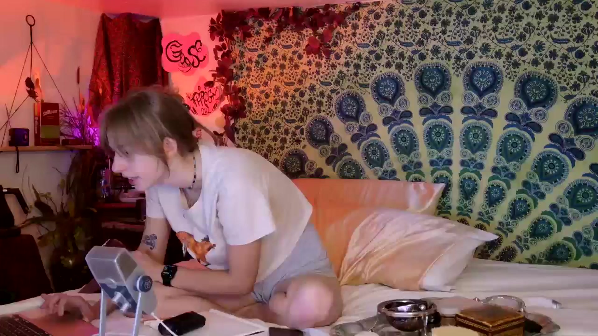 Gallery image thumbnail from ellispierce's myfreecams stream on, 05/09/2026, 10:14 image 7 of 20