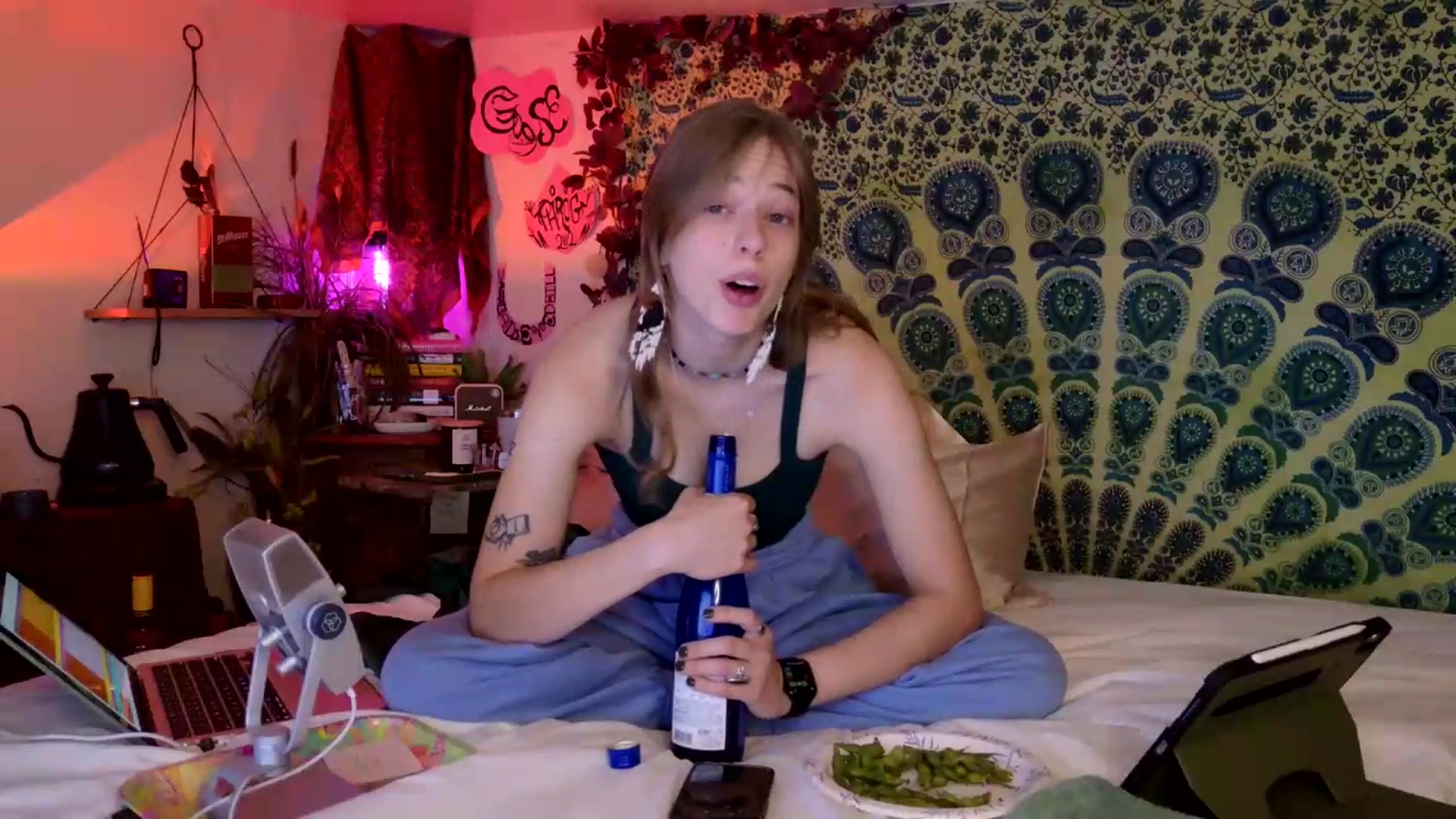 Gallery image thumbnail from ellispierce's myfreecams stream on, 05/14/2026, 08:26 image 14 of 20