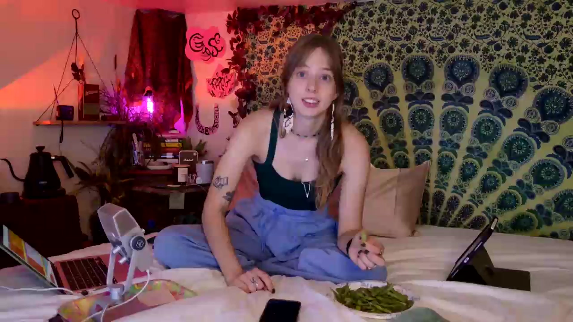Gallery image thumbnail from ellispierce's myfreecams stream on, 05/14/2026, 08:26 image 8 of 20