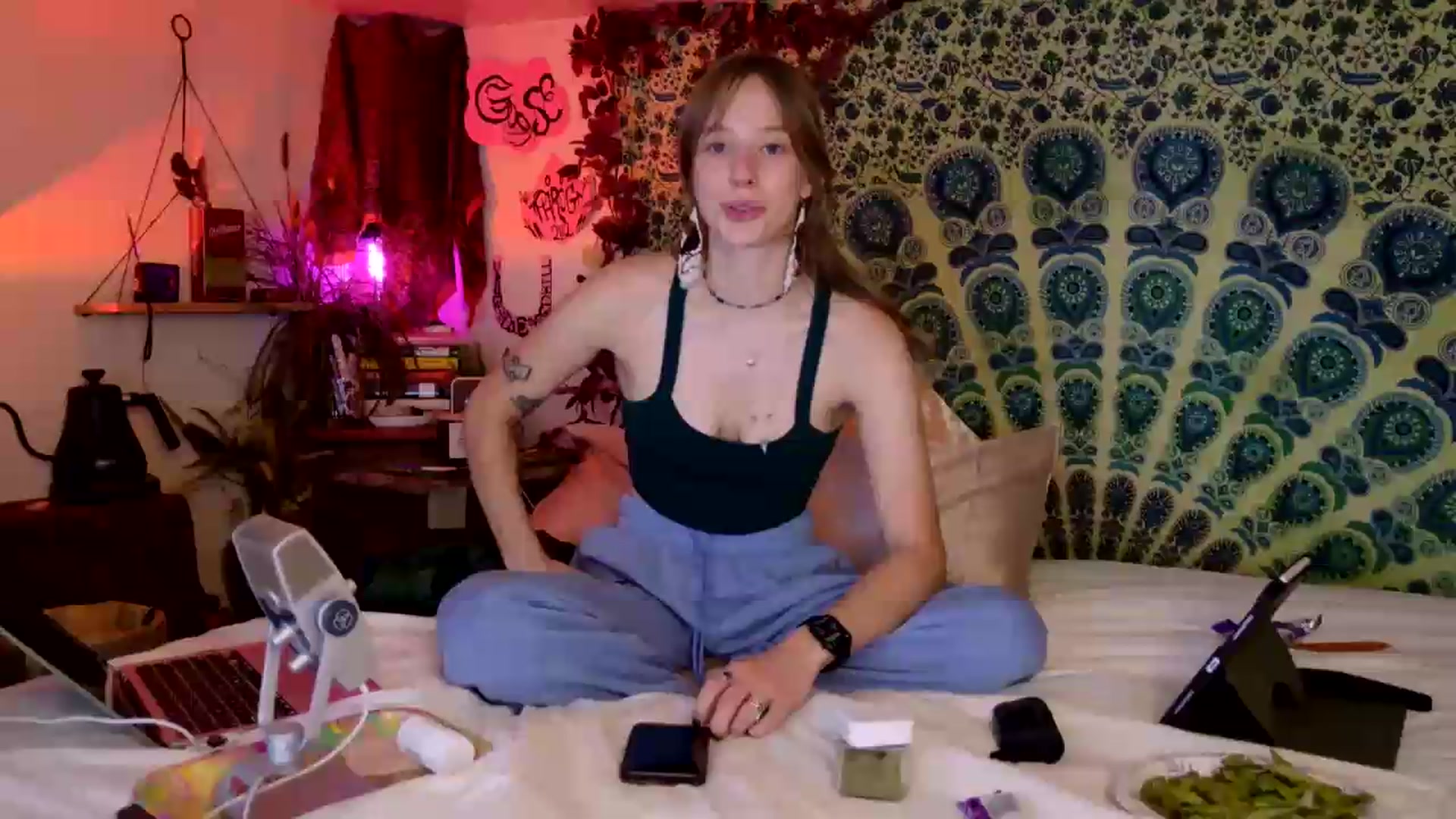 Gallery image thumbnail from ellispierce's myfreecams stream on, 05/14/2026, 08:26 image 1 of 20