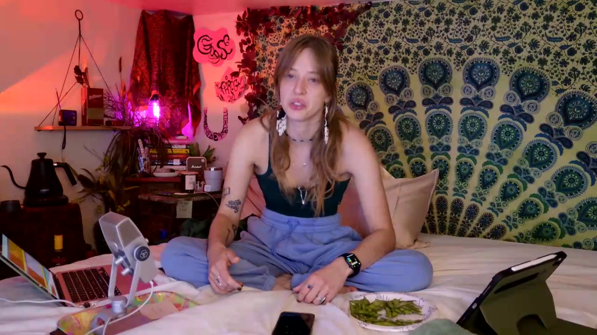 Gallery image thumbnail from ellispierce's myfreecams stream on, 05/14/2026, 08:26 image 11 of 20