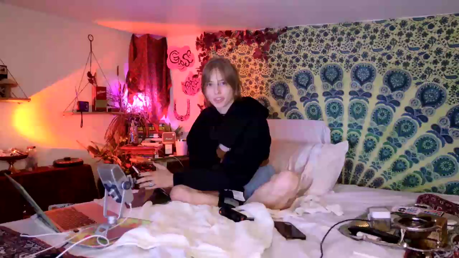 Gallery image thumbnail from ellispierce's myfreecams stream on, 05/21/2026, 07:33 image 12 of 20