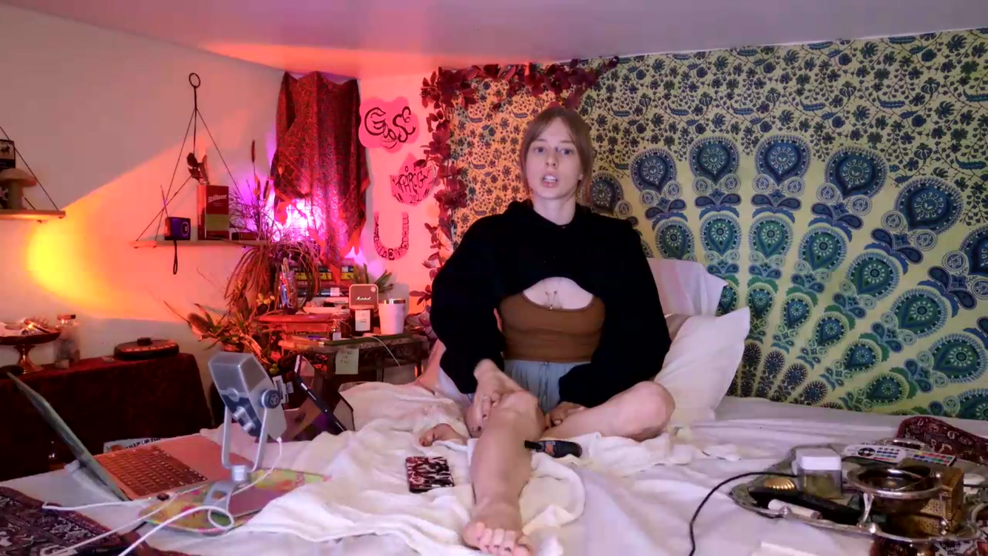 Gallery image thumbnail from ellispierce's myfreecams stream on, 05/21/2026, 07:33 image 19 of 20