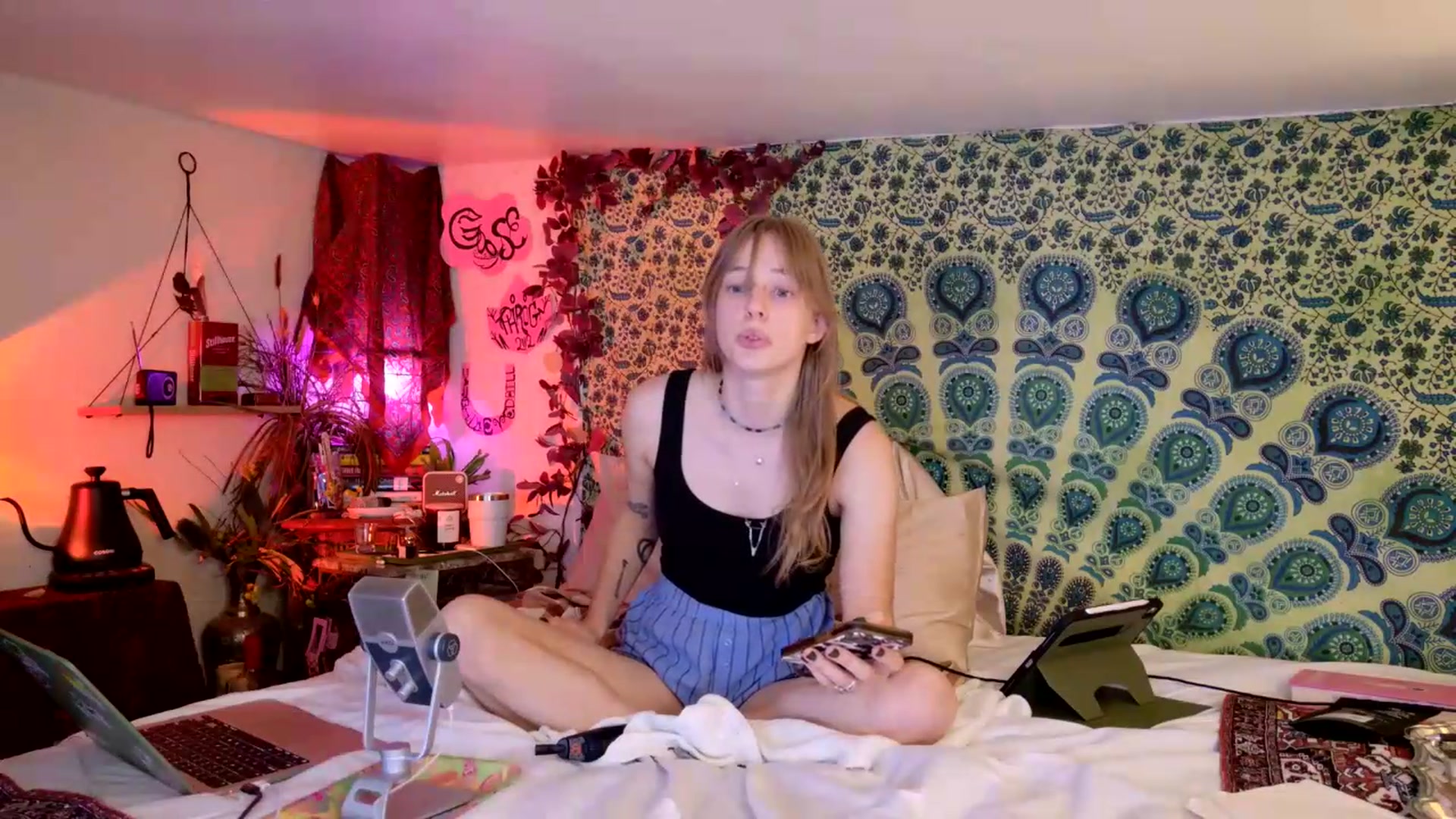 Gallery image thumbnail from ellispierce's myfreecams stream on, 05/24/2026, 06:34 image 17 of 20