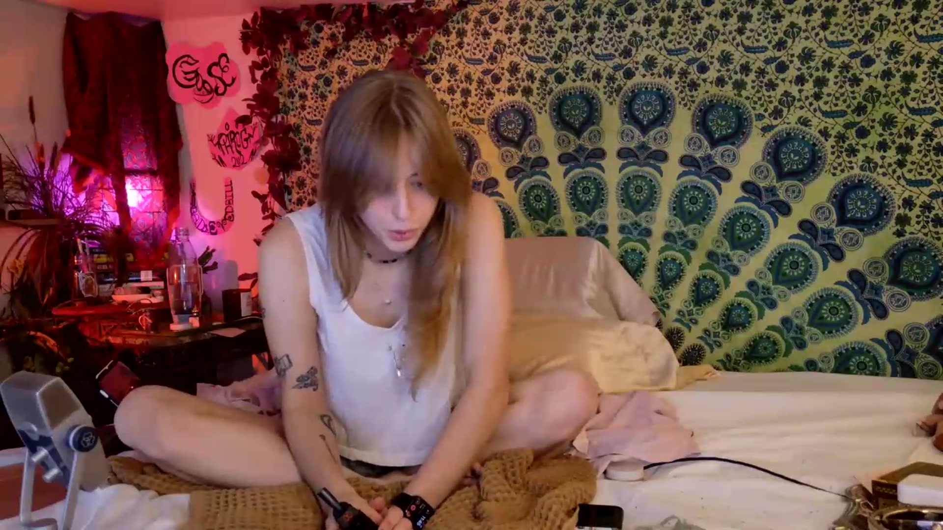 Gallery image thumbnail from ellispierce's myfreecams stream on, 05/31/2026, 09:28 image 5 of 20