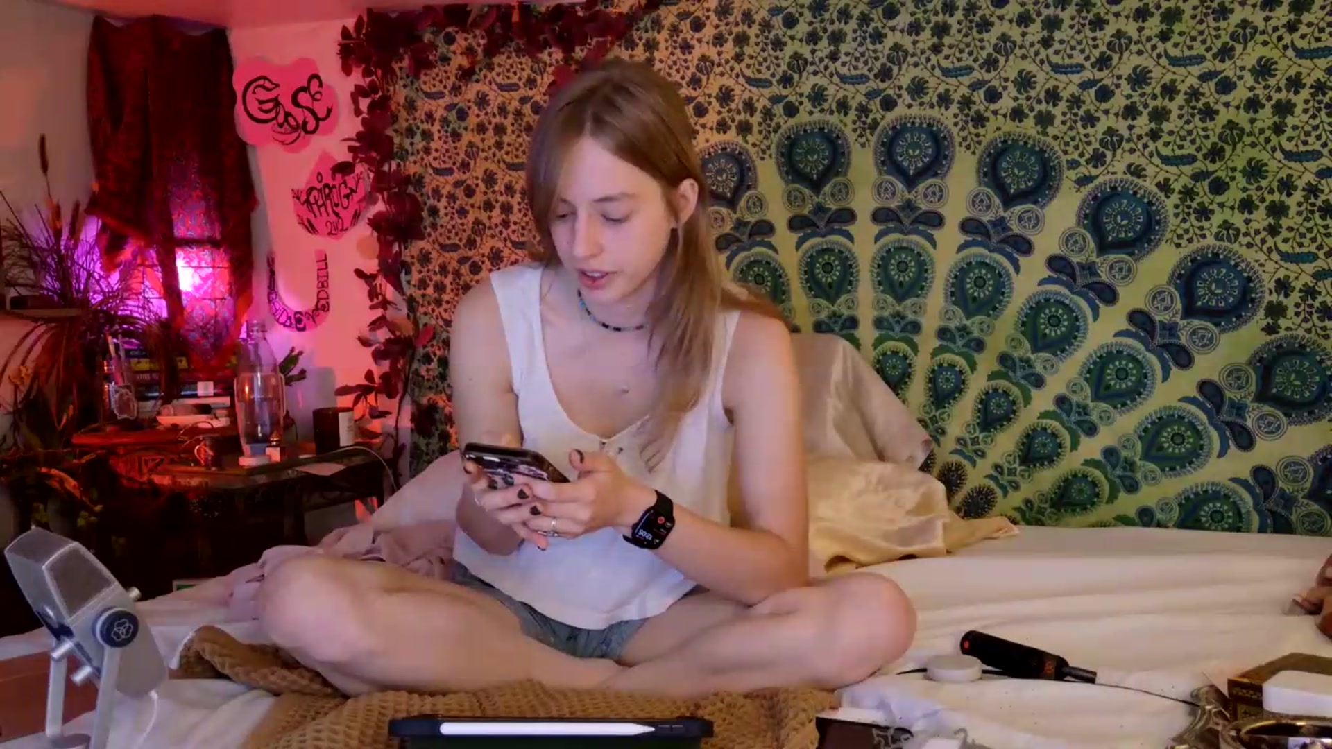 Gallery image thumbnail from ellispierce's myfreecams stream on, 05/31/2026, 09:28 image 7 of 20