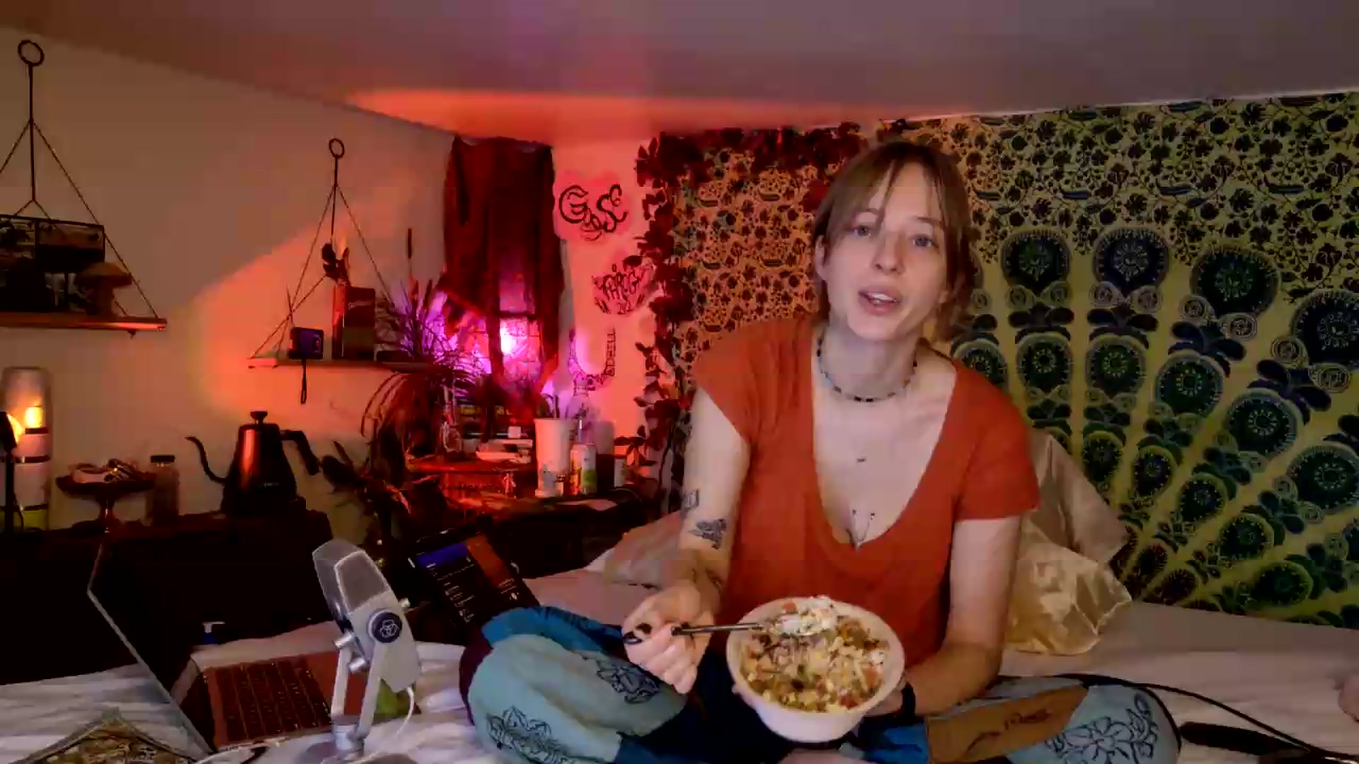 Gallery image thumbnail from ellispierce's myfreecams stream on, 06/01/2026, 07:19 image 13 of 20