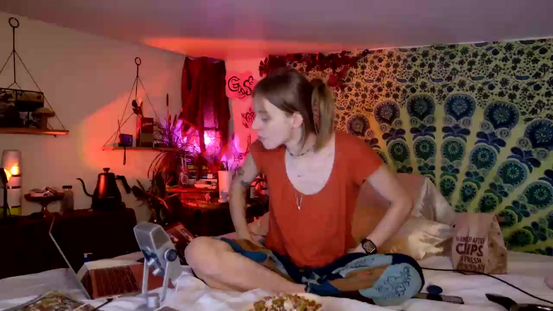 Gallery image thumbnail from ellispierce's myfreecams stream on, 06/01/2026, 07:19 image 3 of 20