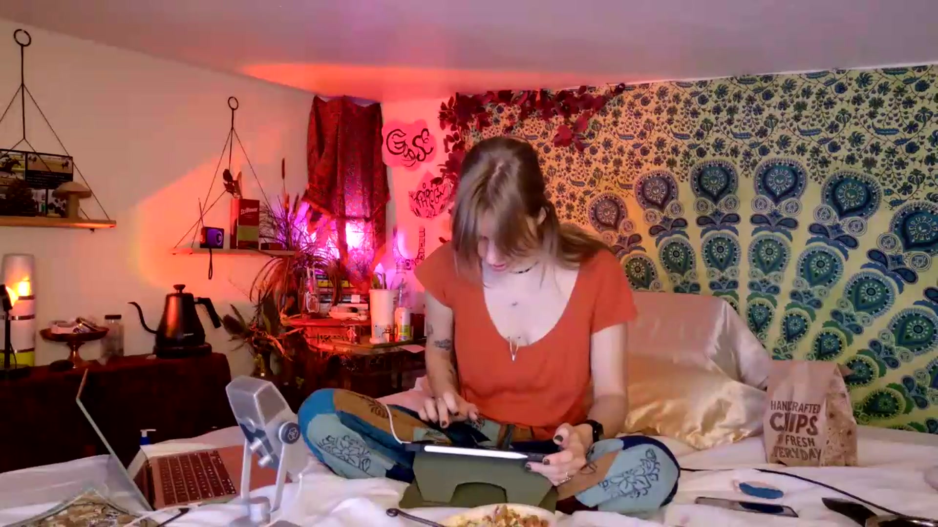 Gallery image thumbnail from ellispierce's myfreecams stream on, 06/01/2026, 07:19 image 6 of 20