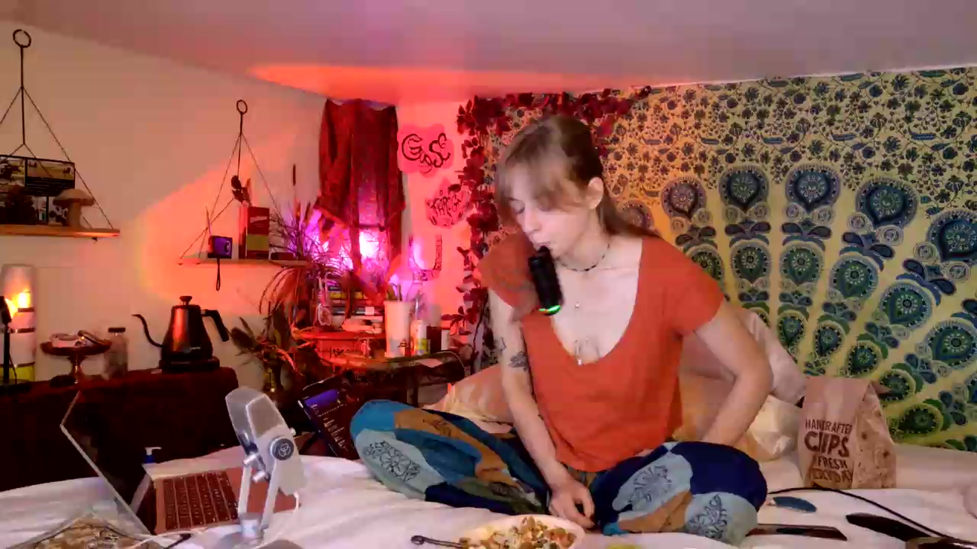 Gallery image thumbnail from ellispierce's myfreecams stream on, 06/01/2026, 07:19 image 8 of 20