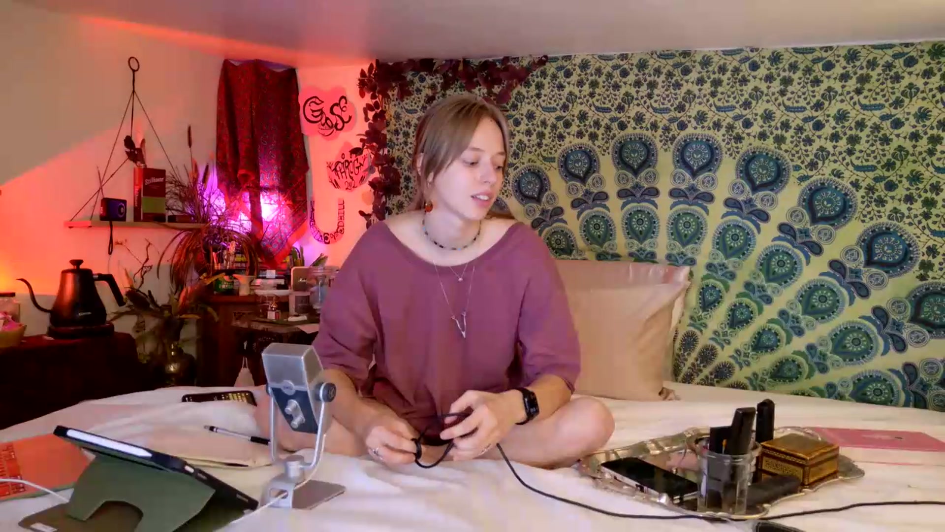Gallery image thumbnail from ellispierce's myfreecams stream on, 06/11/2026, 09:27 image 9 of 20