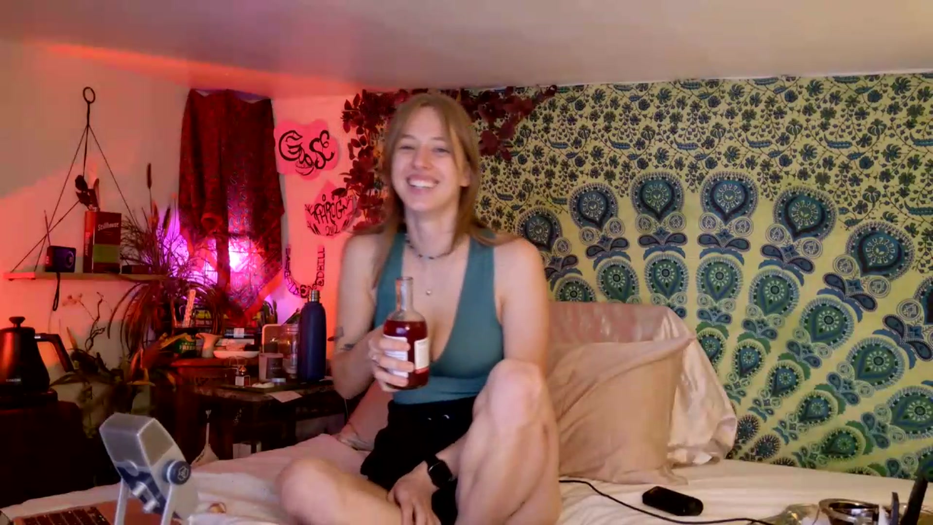 Gallery image thumbnail from ellispierce's myfreecams stream on, 06/12/2026, 10:06 image 5 of 20