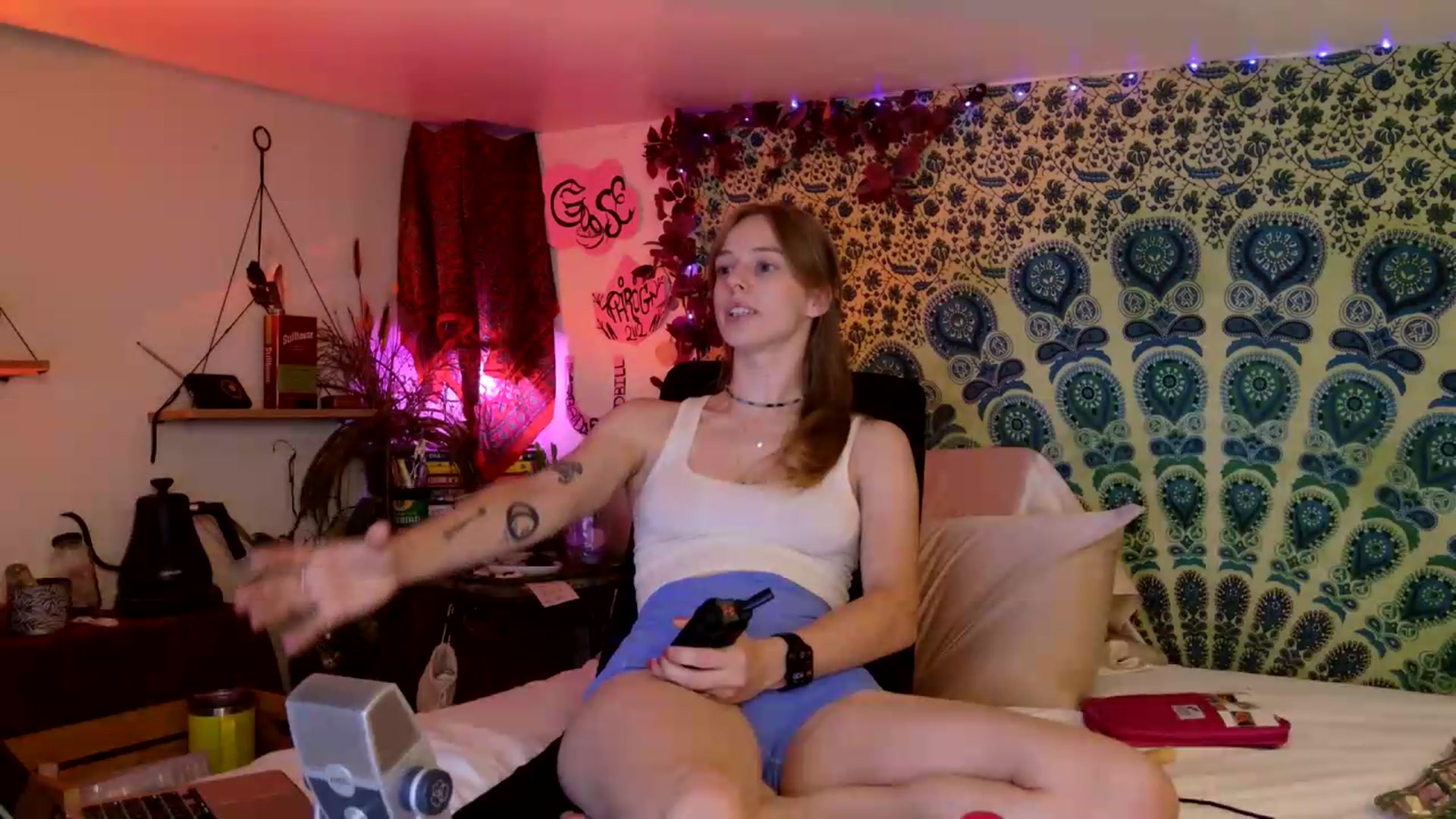 Gallery image thumbnail from ellispierce's myfreecams stream on, 06/28/2026, 07:21 image 3 of 20