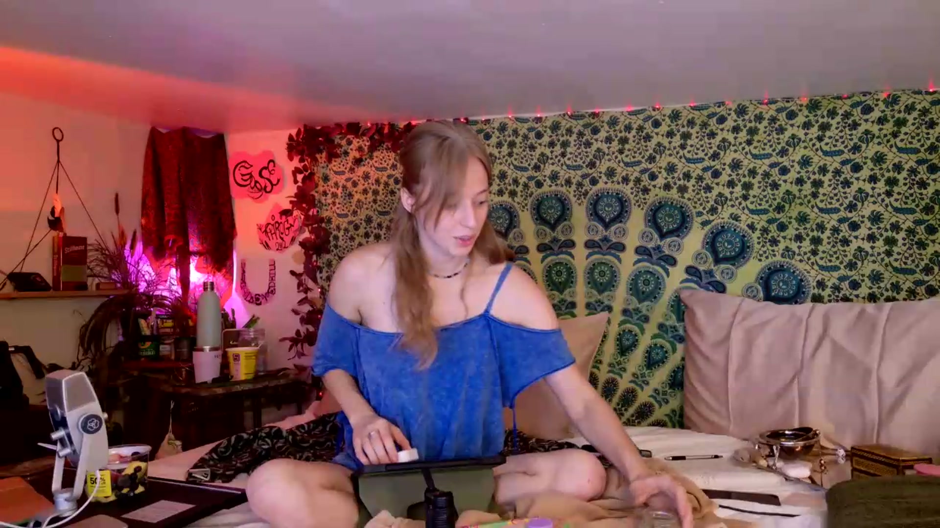 Gallery image thumbnail from ellispierce's myfreecams stream on, 07/17/2026, 09:37 image 5 of 20