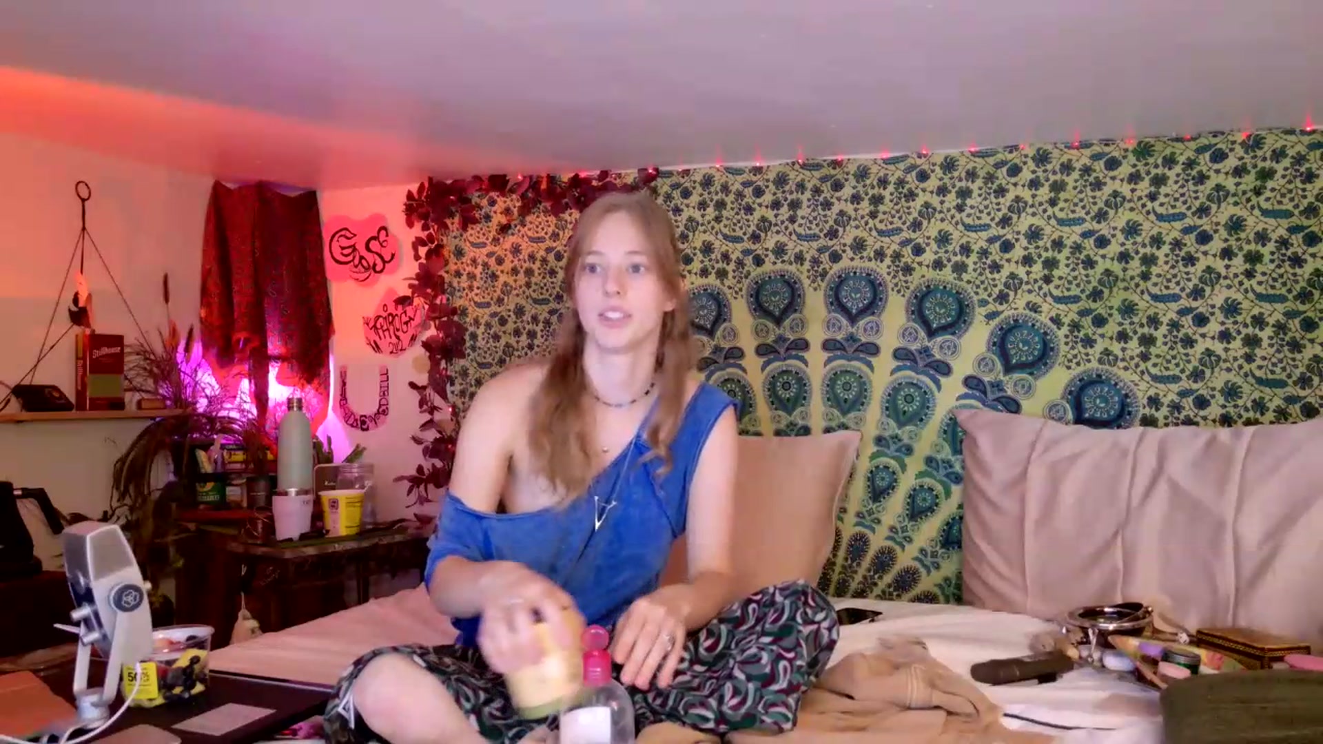 Gallery image thumbnail from ellispierce's myfreecams stream on, 07/17/2026, 09:37 image 3 of 20