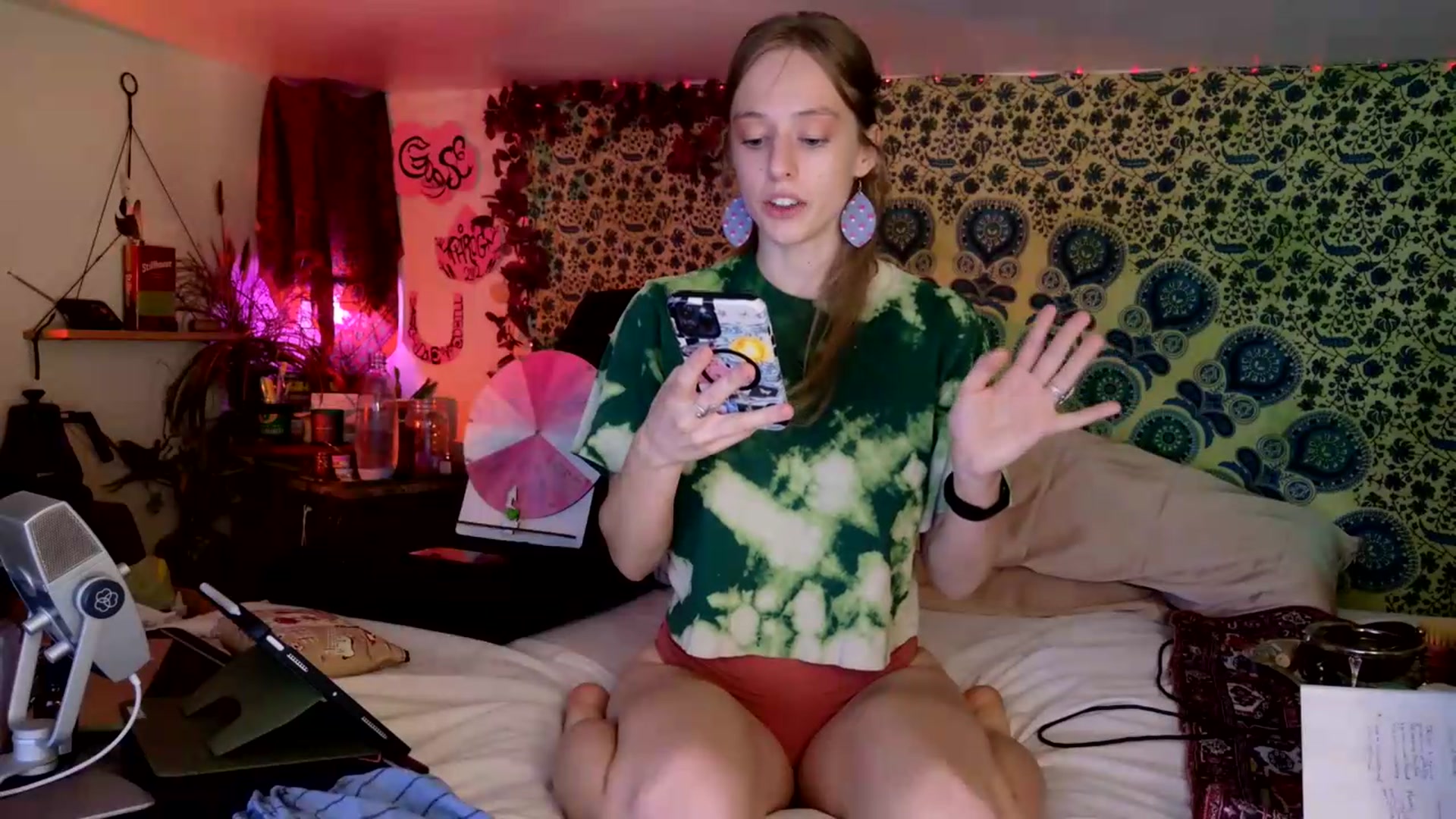 Gallery image thumbnail from ellispierce's myfreecams stream on, 07/27/2026, 17:18 image 14 of 20