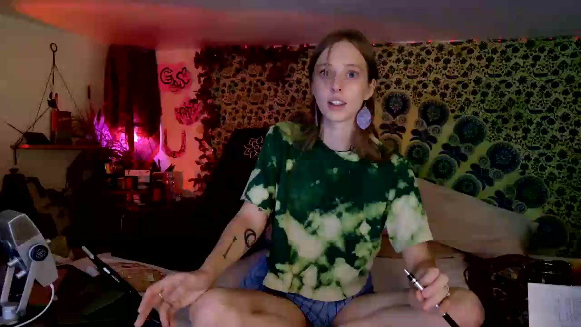 Gallery image thumbnail from ellispierce's myfreecams stream on, 07/27/2026, 17:18 image 11 of 20