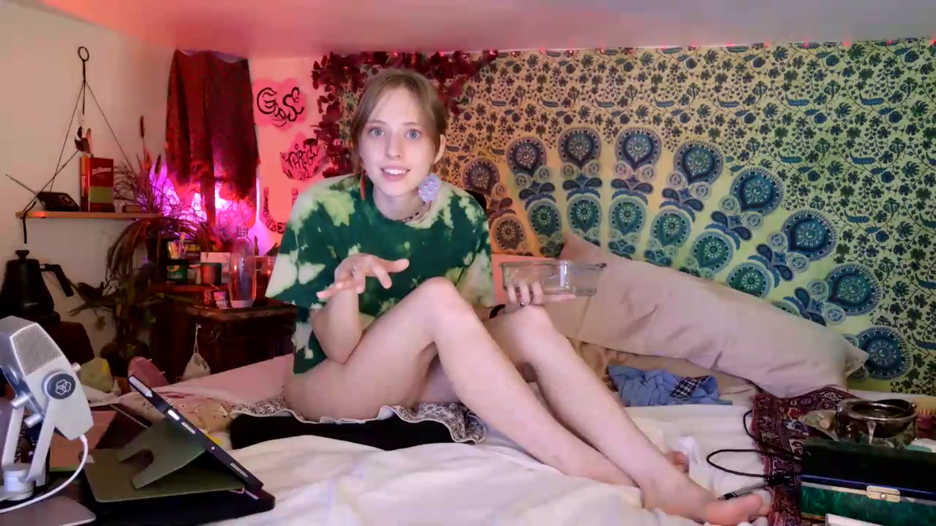Gallery image thumbnail from ellispierce's myfreecams stream on, 07/27/2026, 17:18 image 20 of 20