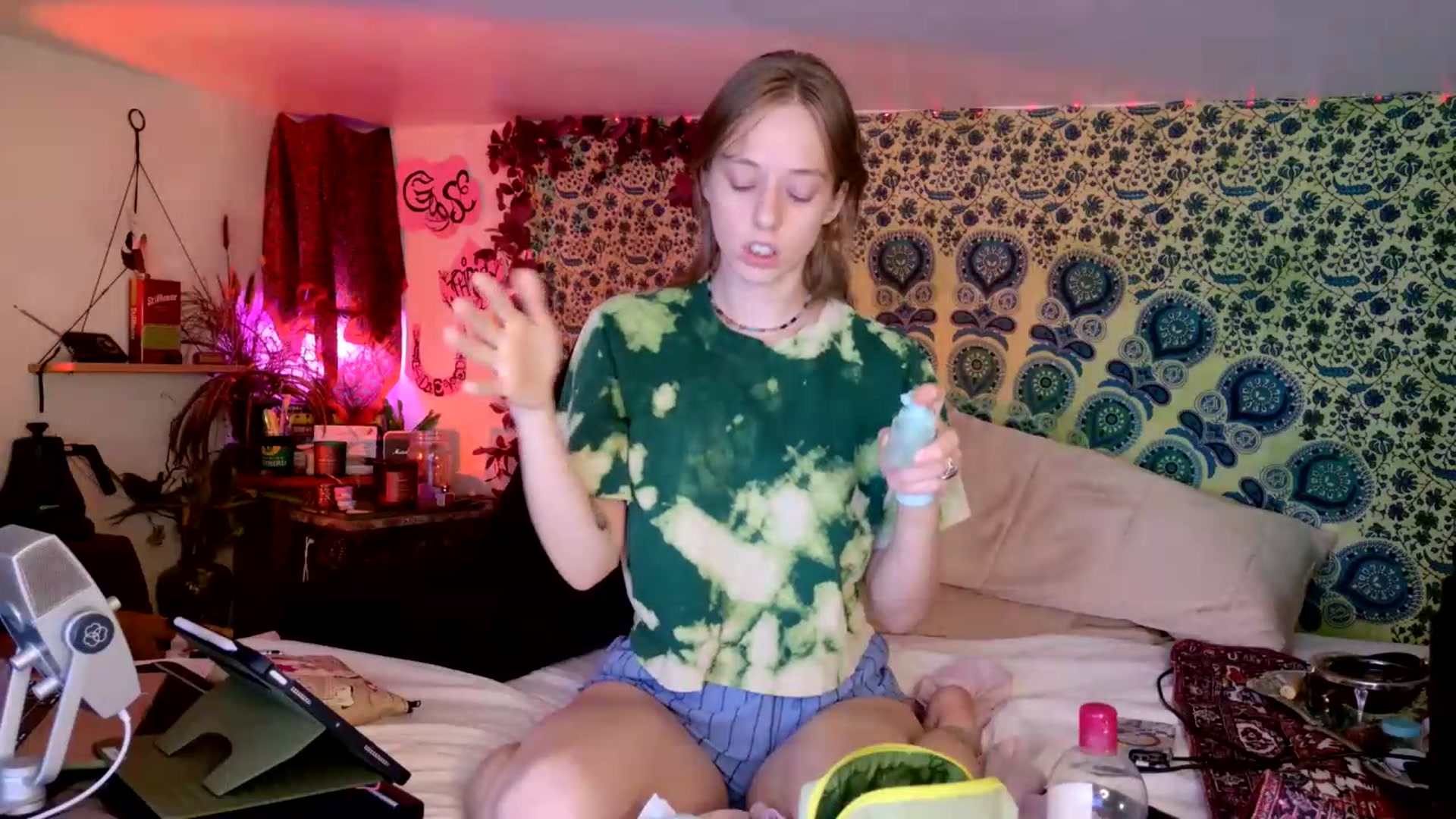 Gallery image thumbnail from ellispierce's myfreecams stream on, 07/27/2026, 17:18 image 3 of 20