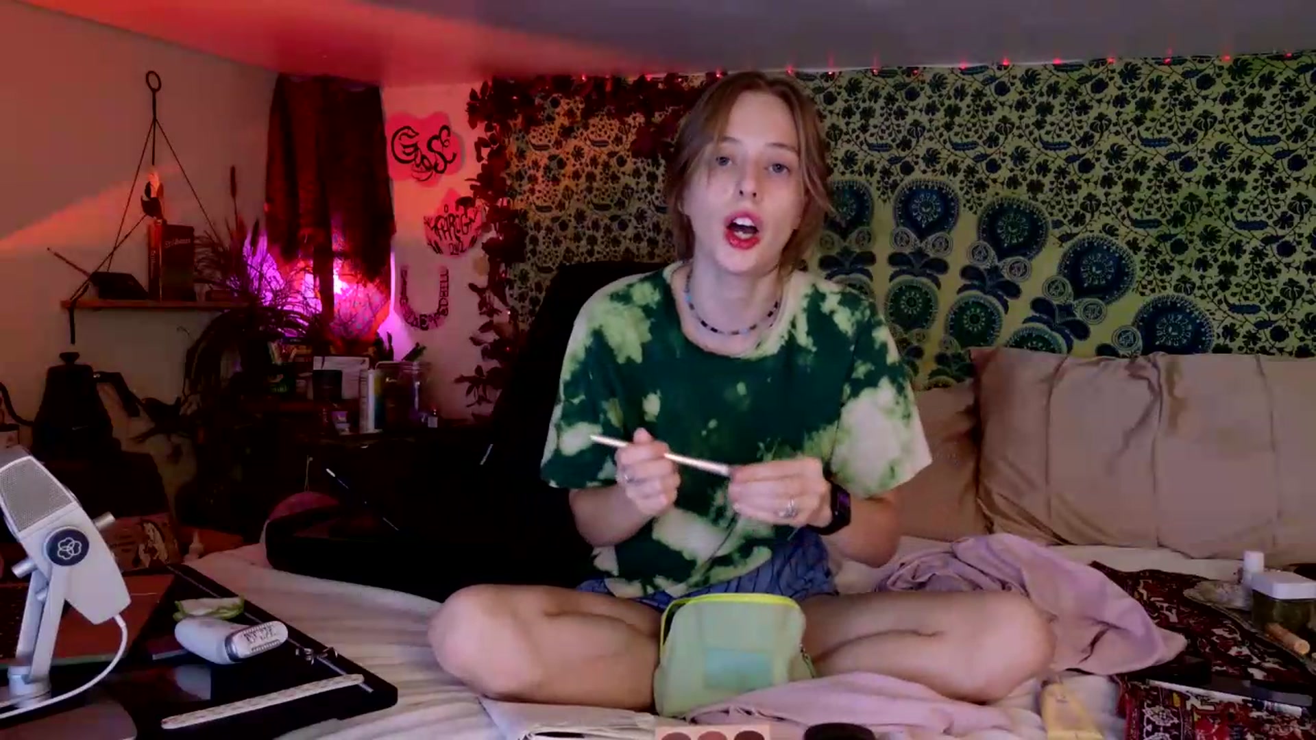 Gallery image thumbnail from ellispierce's myfreecams stream on, 07/28/2026, 14:10 image 14 of 20
