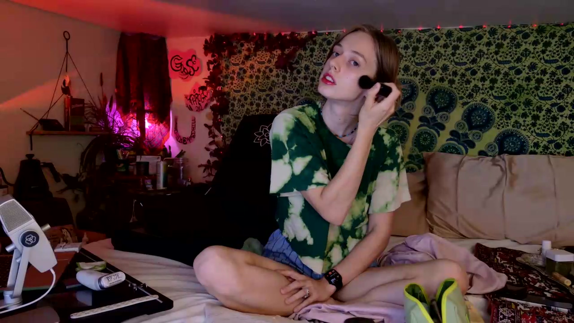 Gallery image thumbnail from ellispierce's myfreecams stream on, 07/28/2026, 14:10 image 17 of 20