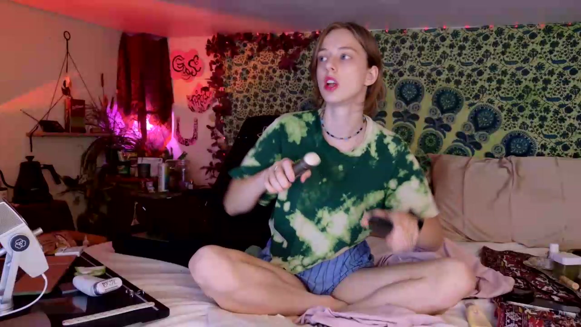 Gallery image thumbnail from ellispierce's myfreecams stream on, 07/28/2026, 14:10 image 18 of 20
