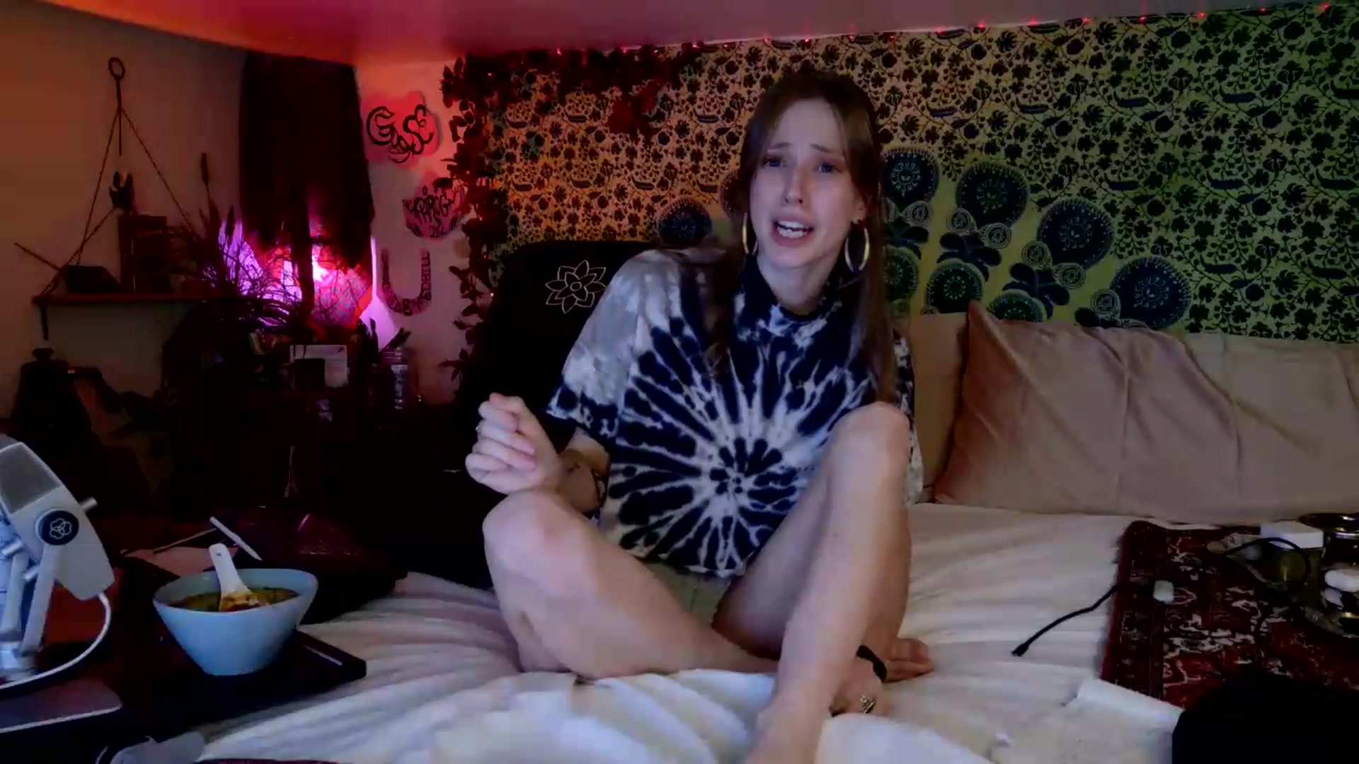 Gallery image thumbnail from ellispierce's myfreecams stream on, 07/29/2026, 09:07 image 8 of 20