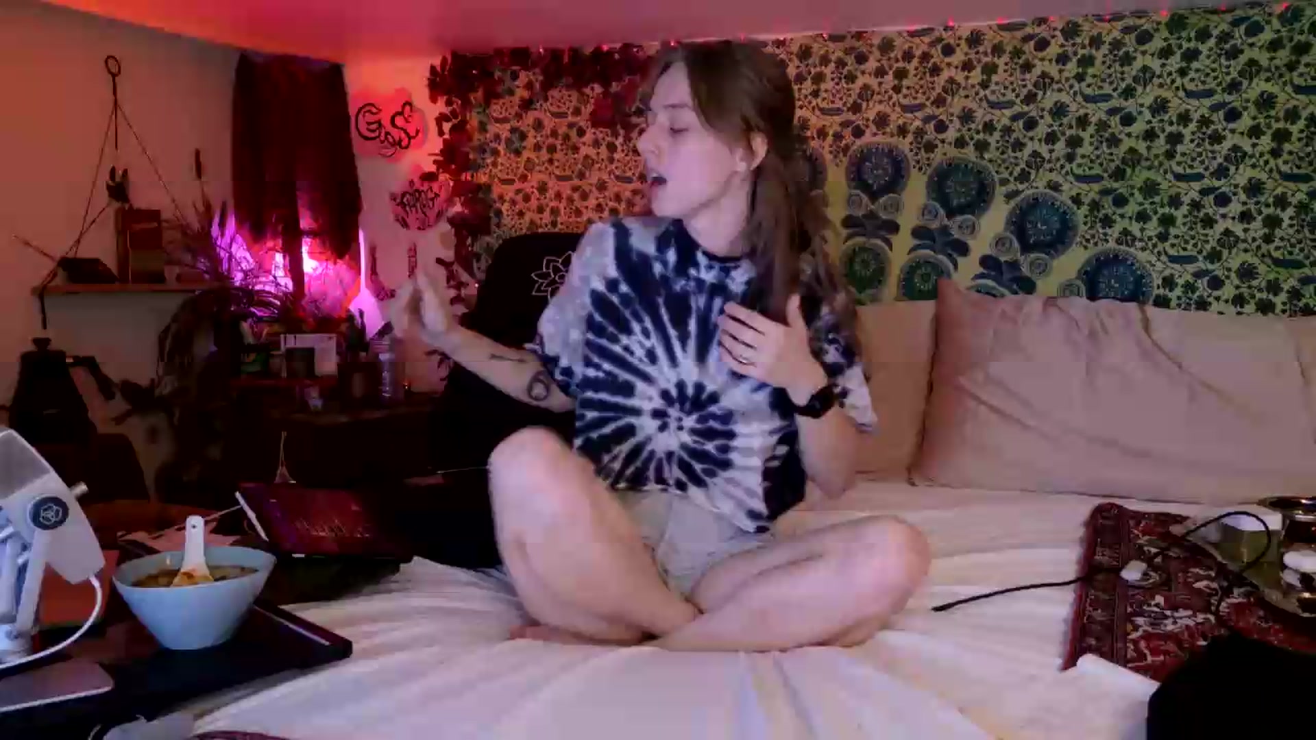 Gallery image thumbnail from ellispierce's myfreecams stream on, 07/29/2026, 09:07 image 6 of 20