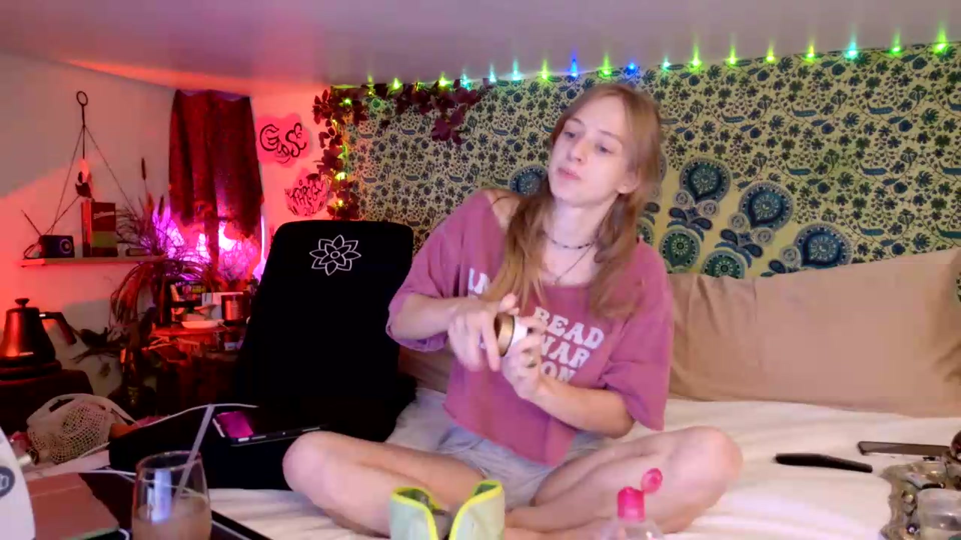 Gallery image thumbnail from ellispierce's myfreecams stream on, 08/07/2026, 09:20 image 3 of 20