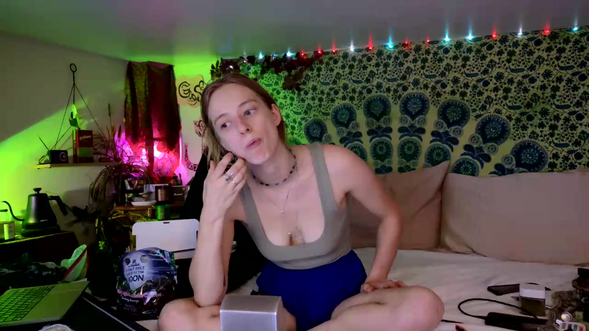 Gallery image thumbnail from ellispierce's myfreecams stream on, 08/09/2026, 09:33 image 13 of 20