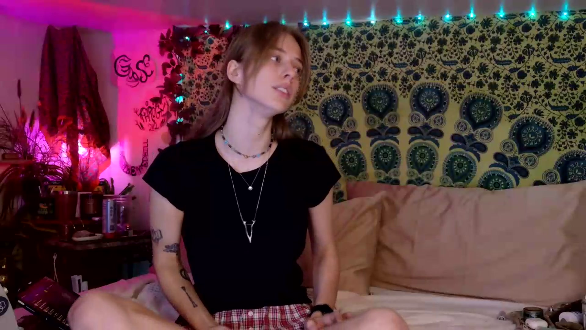 Gallery image thumbnail from ellispierce's myfreecams stream on, 08/30/2026, 09:06 image 6 of 20