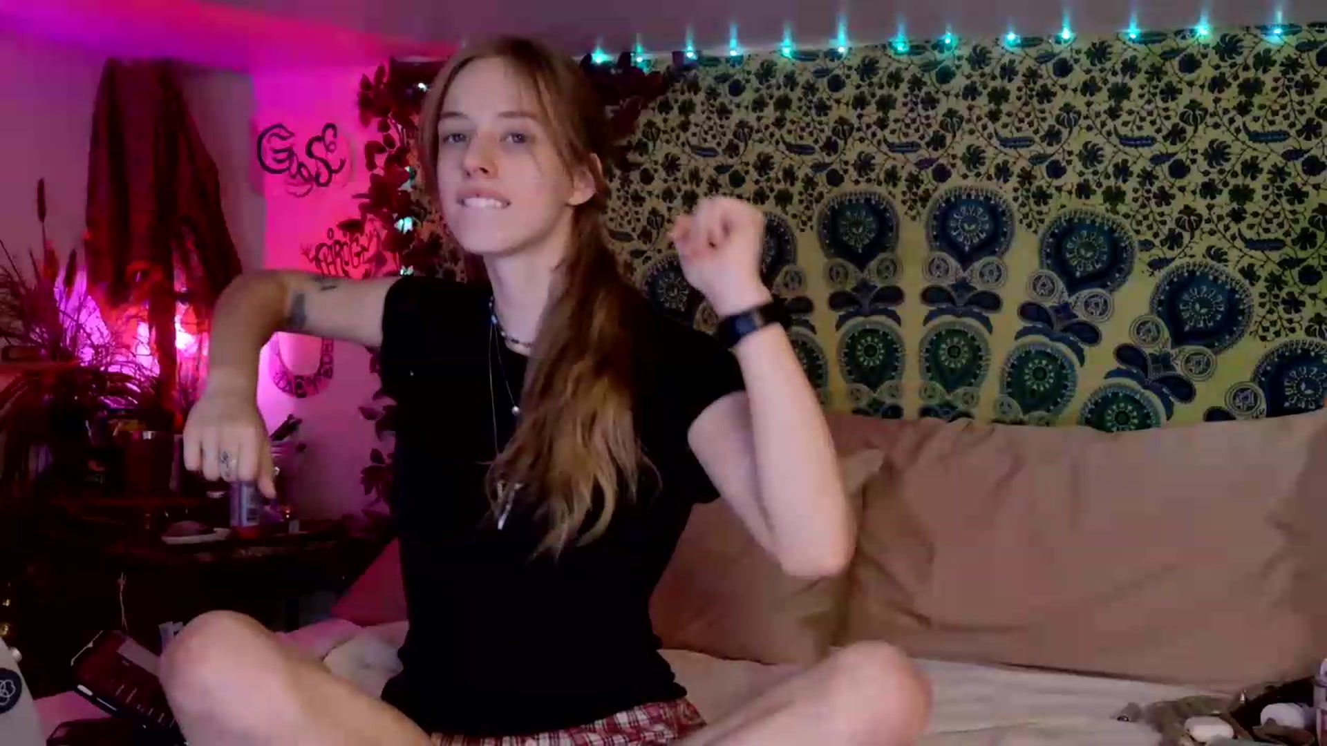 Gallery image thumbnail from ellispierce's myfreecams stream on, 08/30/2026, 09:06 image 8 of 20
