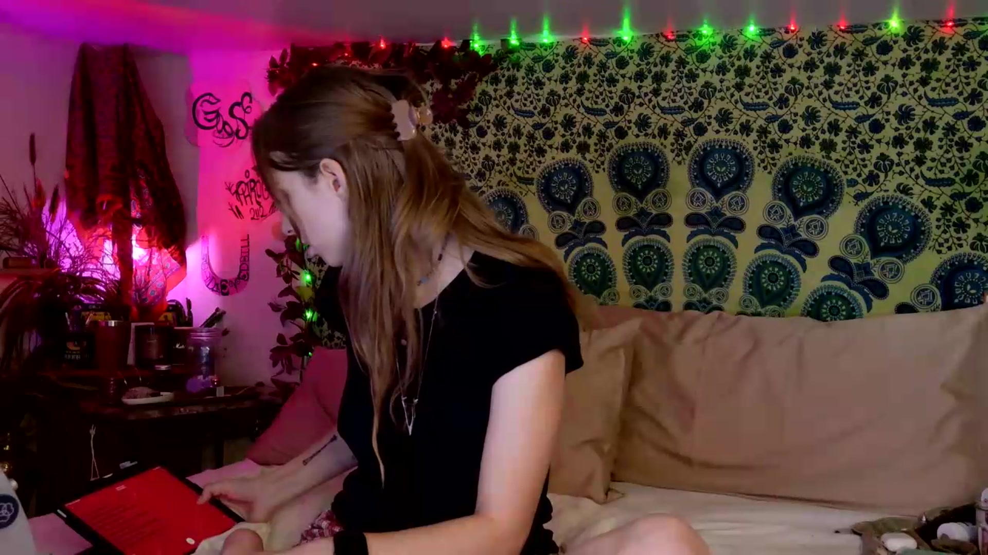 Gallery image thumbnail from ellispierce's myfreecams stream on, 08/30/2026, 09:06 image 9 of 20