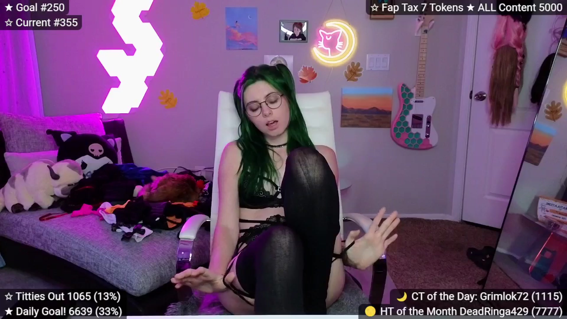 Gallery image thumbnail from elunaxc's myfreecams stream on, 12/01/2025, 02:34 image 15 of 20
