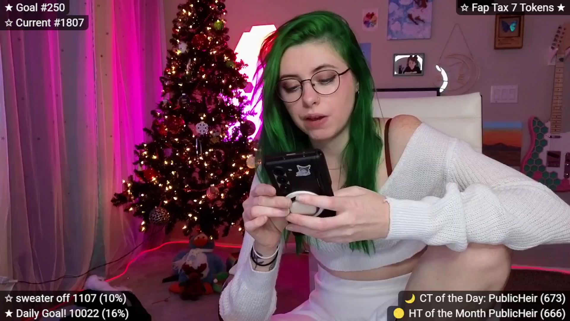 Gallery image thumbnail from elunaxc's myfreecams stream on, 12/05/2025, 03:42 image 13 of 20