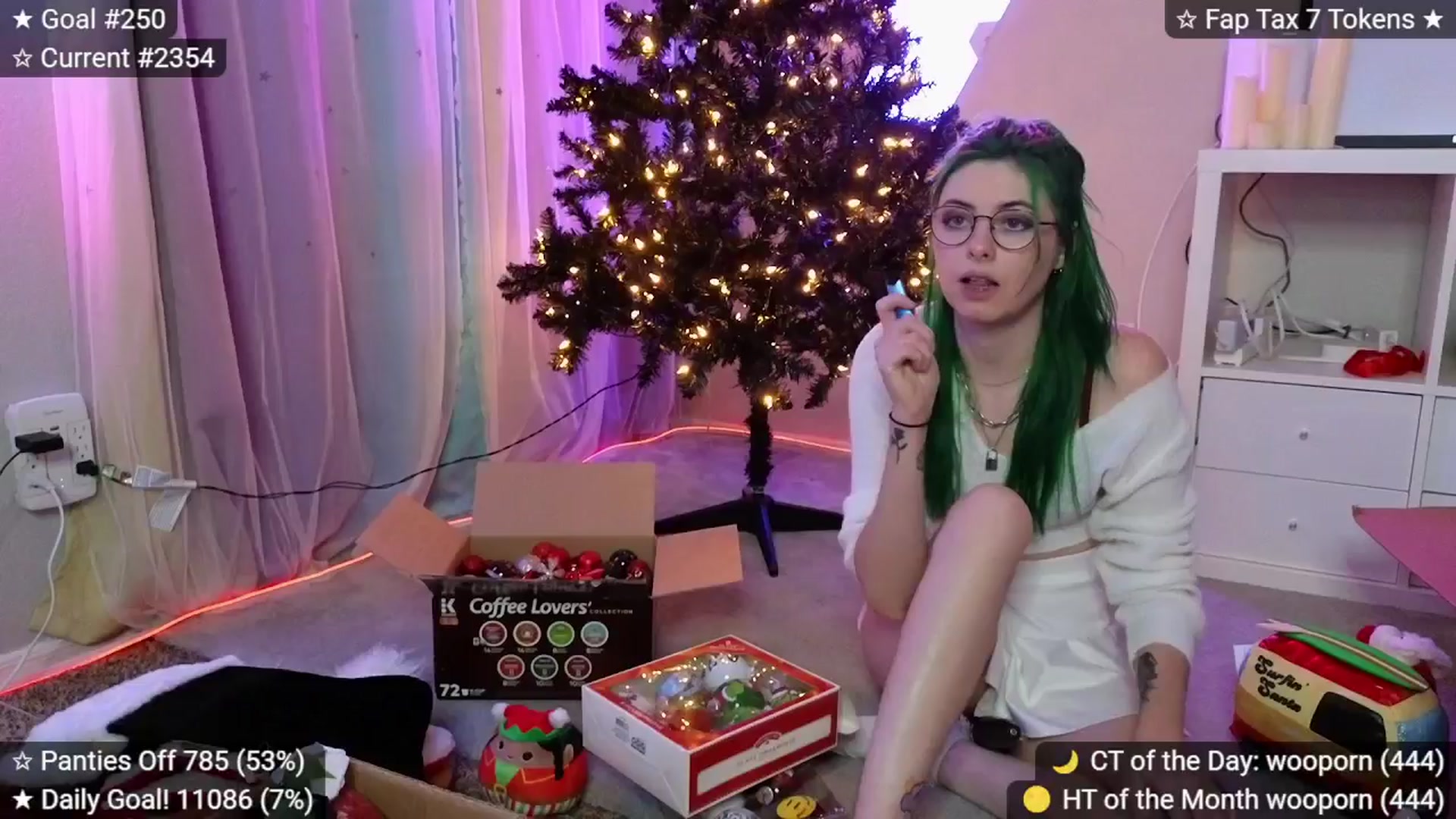 Gallery image thumbnail from elunaxc's myfreecams stream on, 12/05/2025, 03:42 image 3 of 20