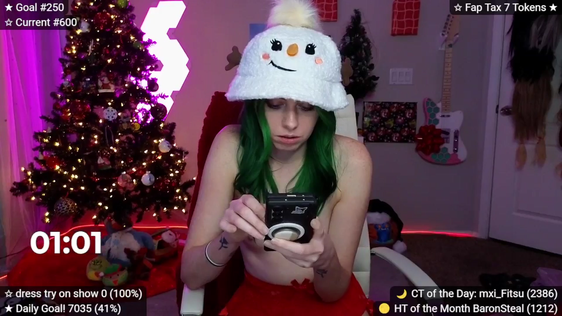 Gallery image thumbnail from elunaxc's myfreecams stream on, 12/06/2025, 04:05 image 14 of 20