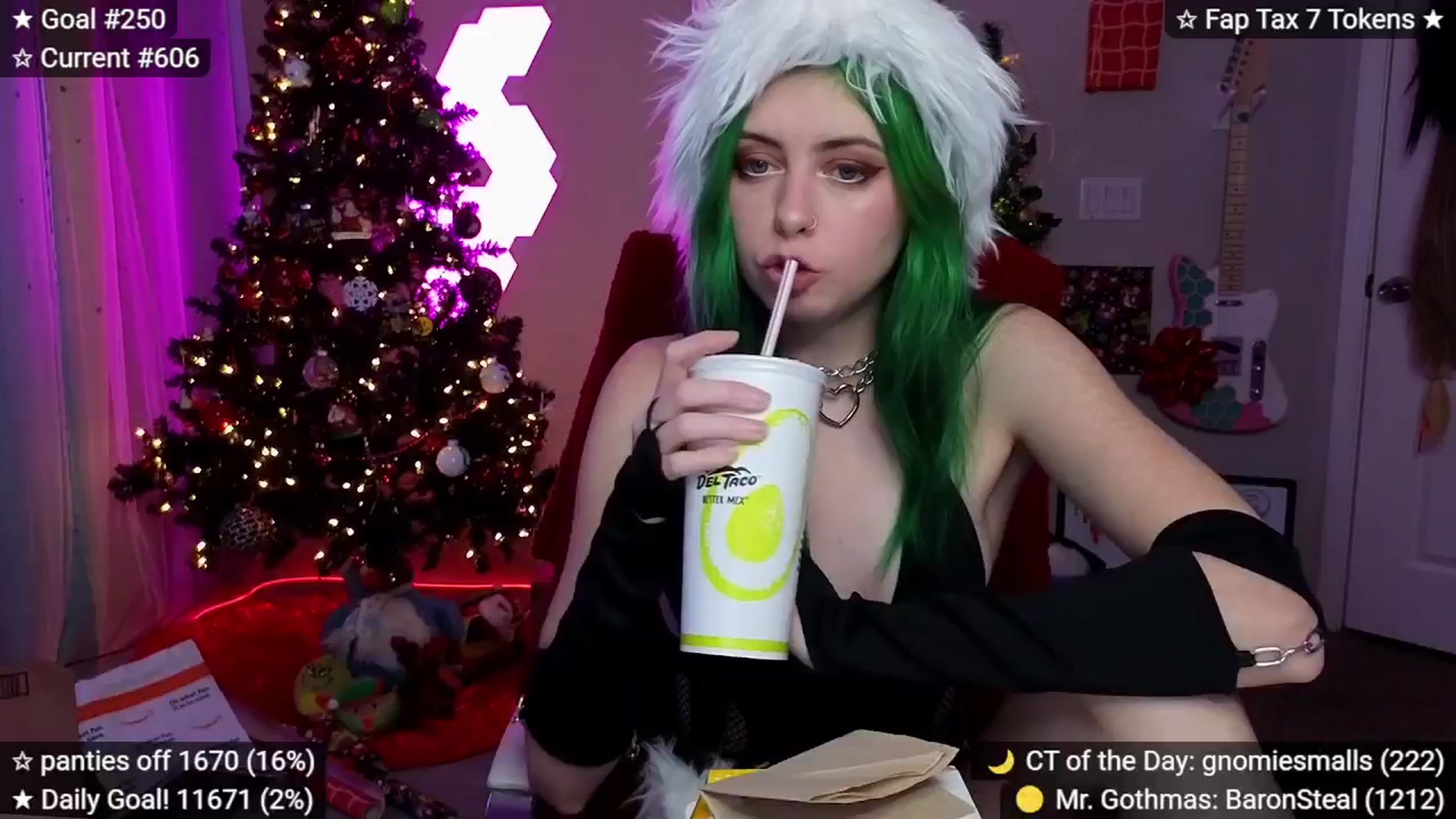 Gallery image thumbnail from elunaxc's myfreecams stream on, 12/13/2025, 03:58 image 2 of 20