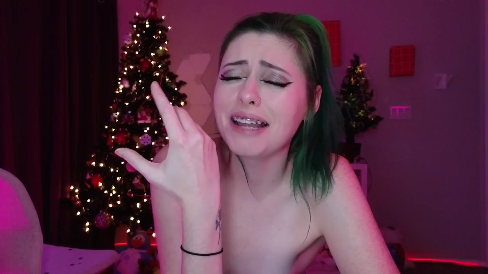 Gallery image thumbnail from elunaxc's myfreecams stream on, 01/01/2026, 06:15 image 19 of 20