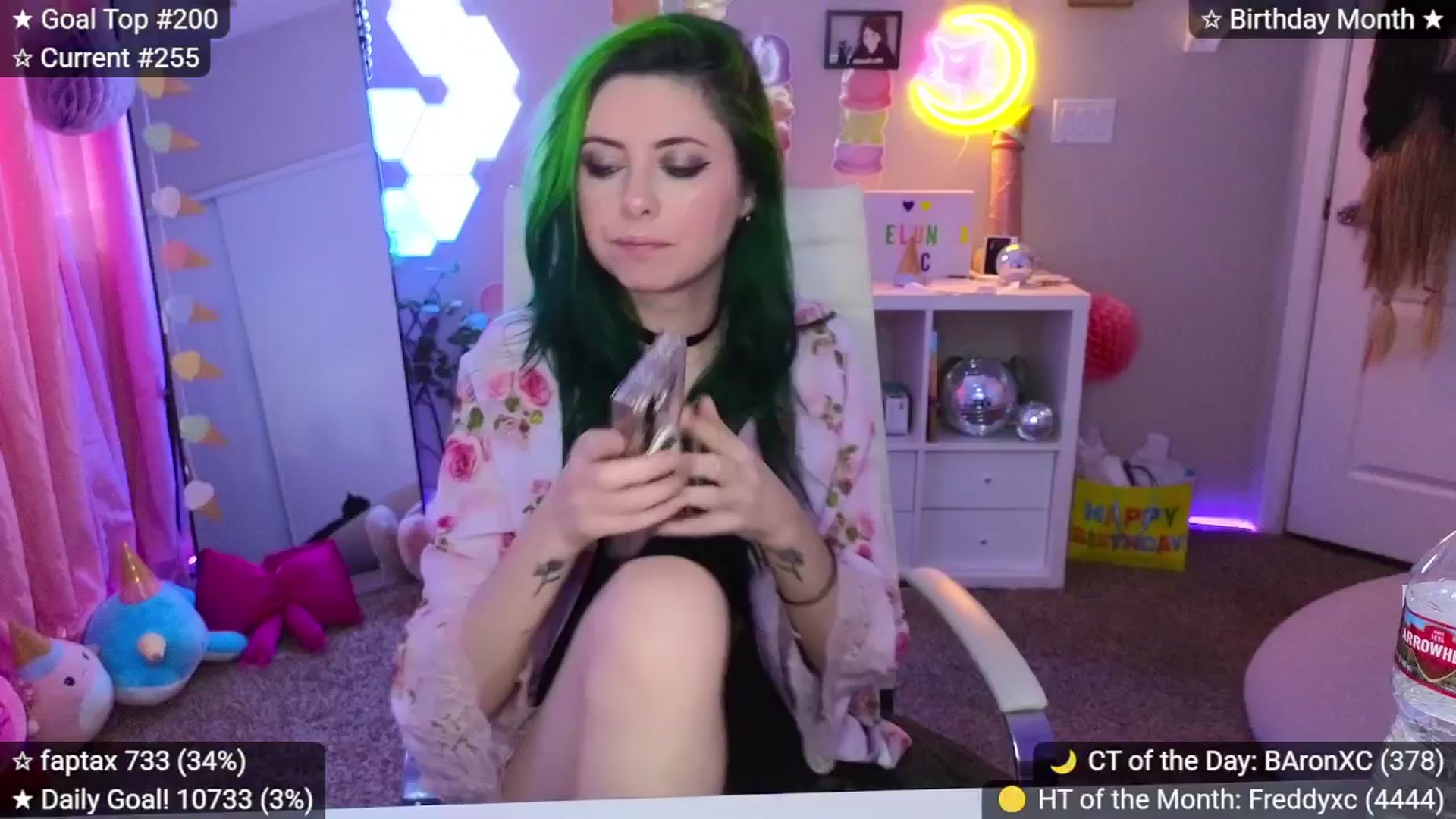 Gallery image thumbnail from elunaxc's myfreecams stream on, 02/22/2026, 02:54 image 1 of 20