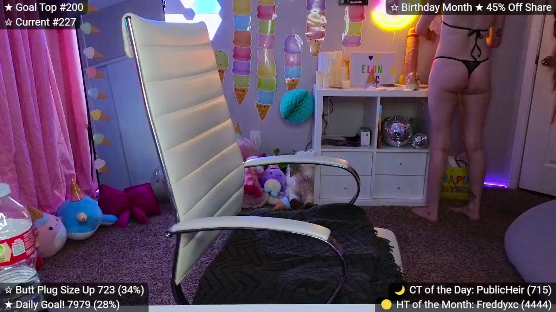 Gallery image thumbnail from elunaxc's myfreecams stream on, 02/23/2026, 04:08 image 12 of 20