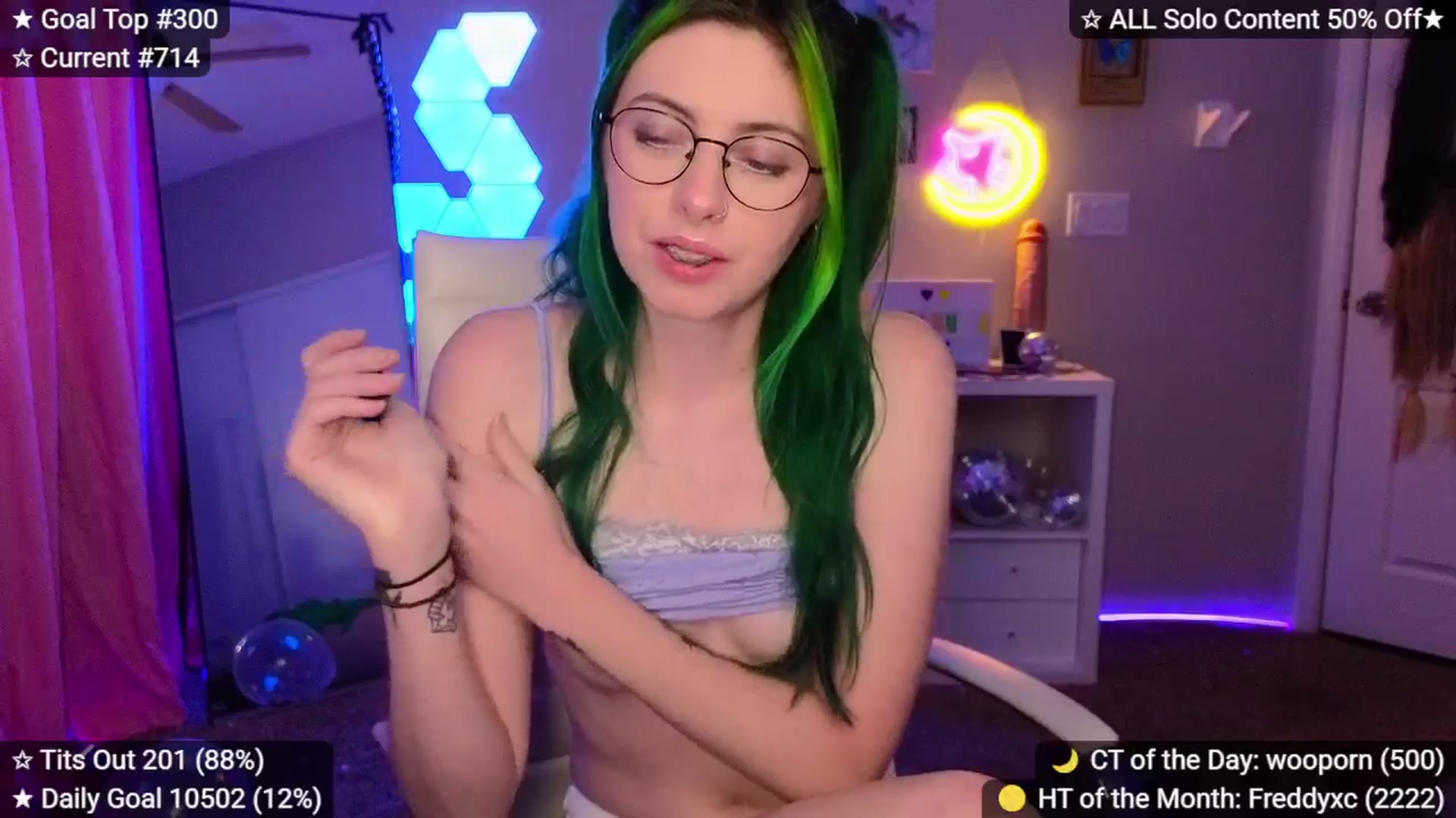 Gallery image thumbnail from elunaxc's myfreecams stream on, 03/14/2026, 03:04 image 13 of 20