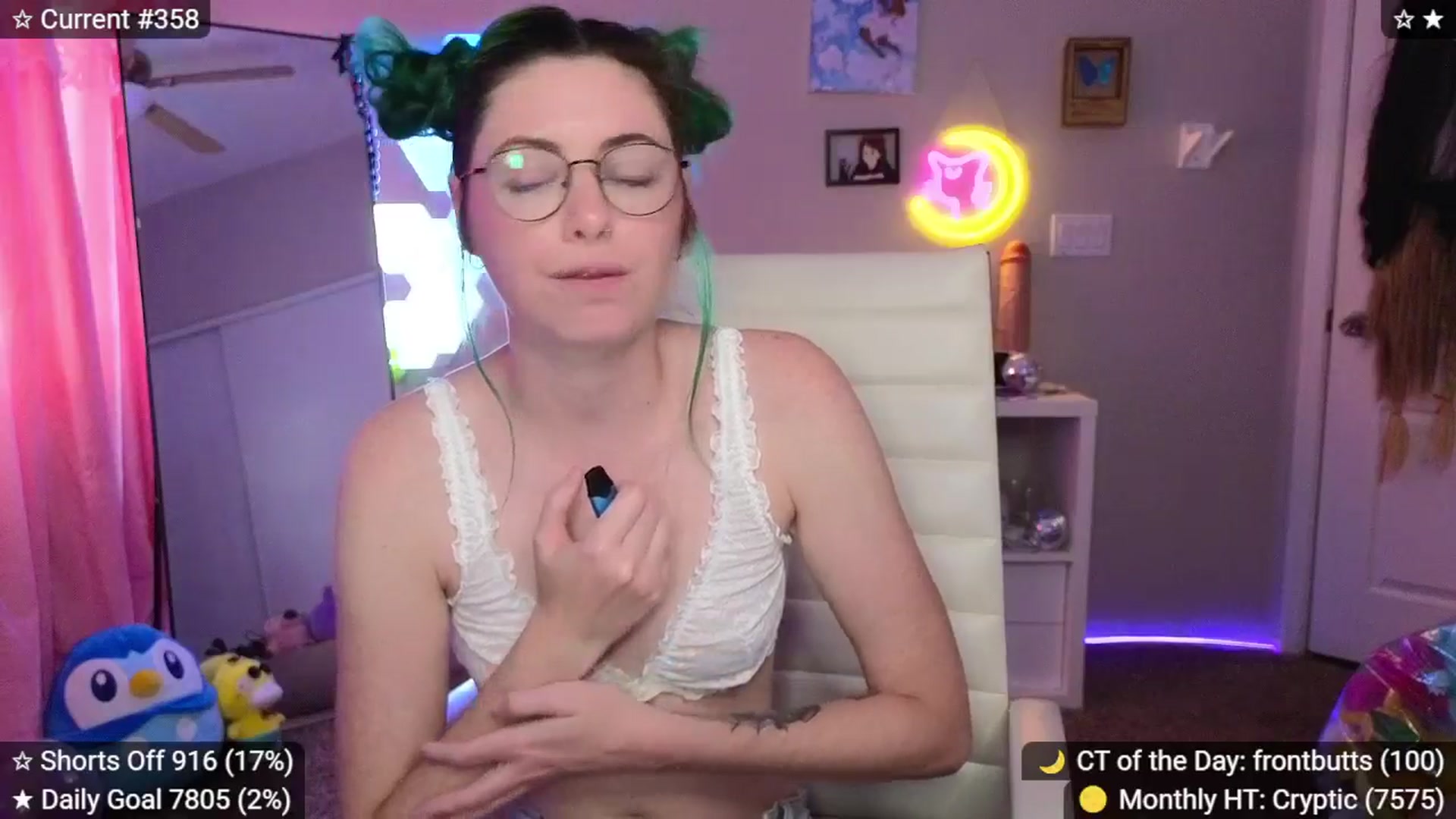 Gallery image thumbnail from elunaxc's myfreecams stream on, 03/21/2026, 22:35 image 8 of 20