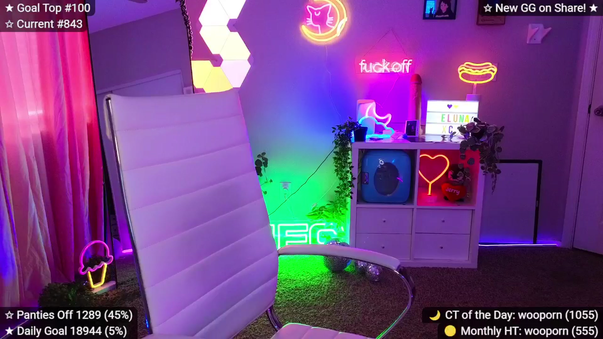 Gallery image thumbnail from elunaxc's myfreecams stream on, 04/02/2026, 02:33 image 2 of 20