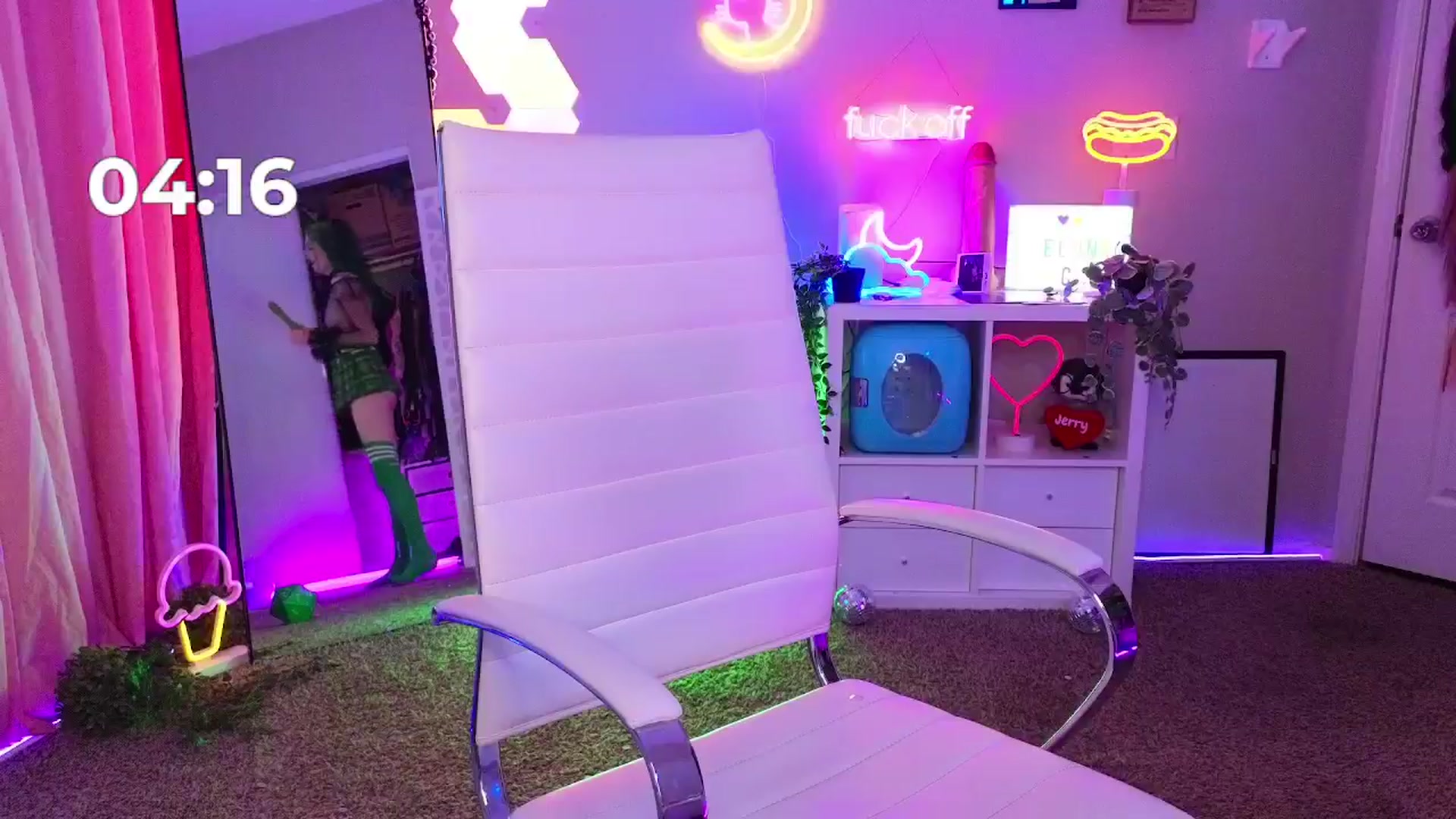 Gallery image thumbnail from elunaxc's myfreecams stream on, 04/02/2026, 02:33 image 20 of 20