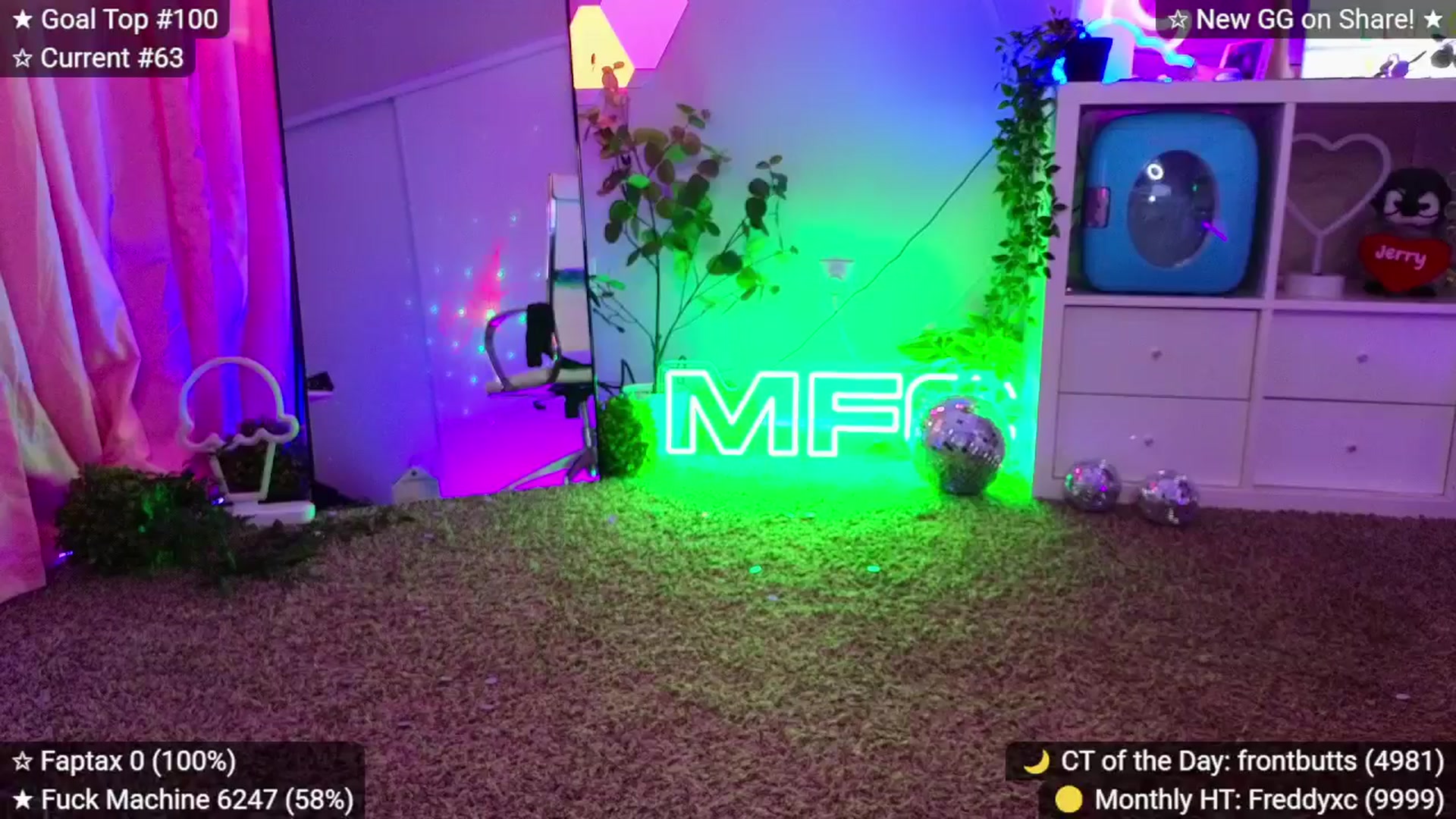 Gallery image thumbnail from elunaxc's myfreecams stream on, 04/05/2026, 01:40 image 18 of 20