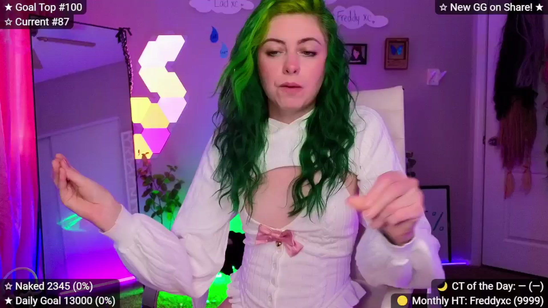 Gallery image thumbnail from elunaxc's myfreecams stream on, 04/06/2026, 02:30 image 1 of 20