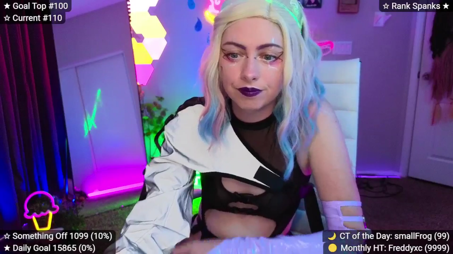 Gallery image thumbnail from elunaxc's myfreecams stream on, 04/18/2026, 01:27 image 16 of 20