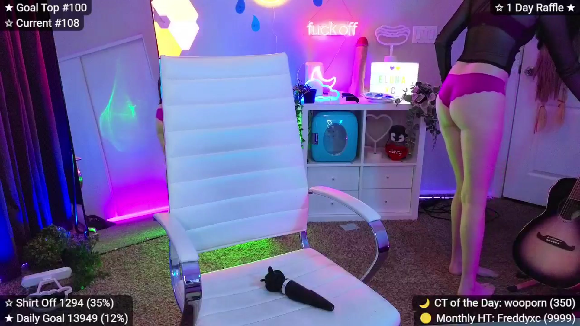 Gallery image thumbnail from elunaxc's myfreecams stream on, 04/18/2026, 21:40 image 4 of 20