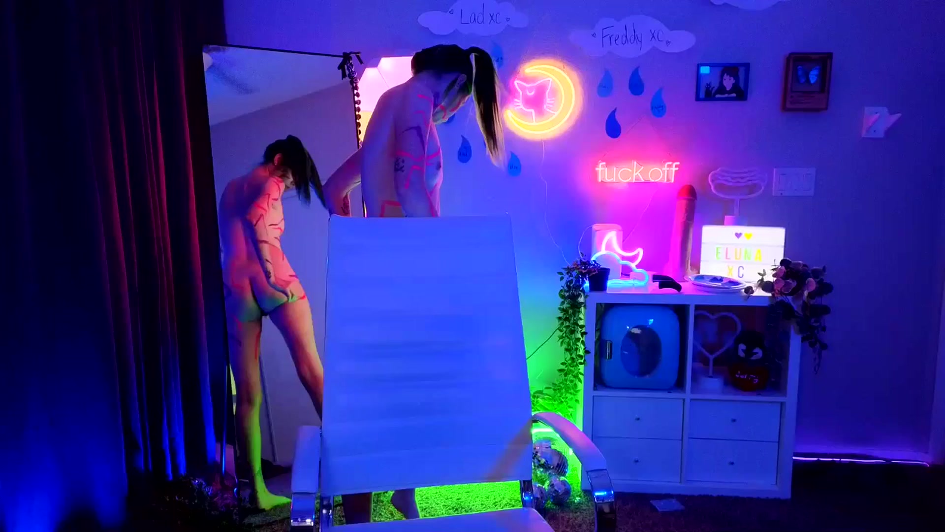 Gallery image thumbnail from elunaxc's myfreecams stream on, 04/20/2026, 03:00 image 8 of 20